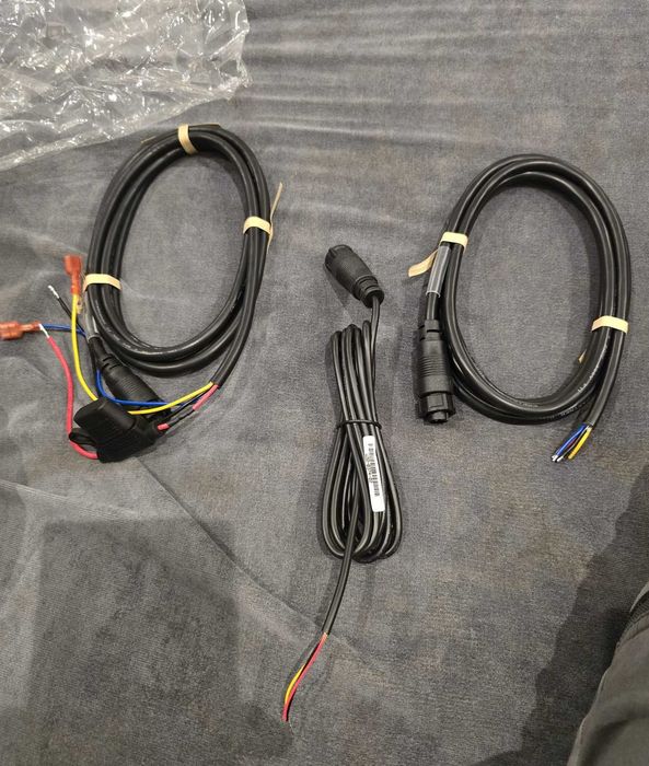 Autopilot jachtowy NAC 2 z oryginalnymi kablami