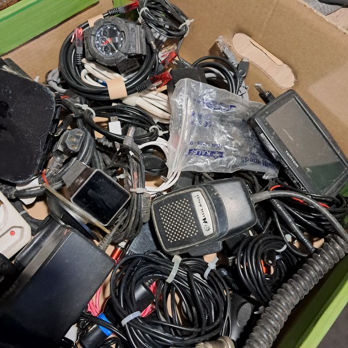 Mix kable ładowarki radio Apple Nokia..