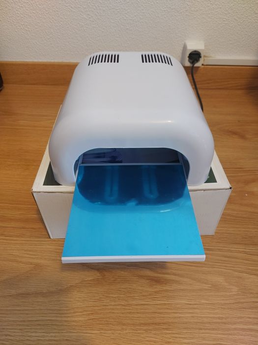 Lâmpada para unhas de gel