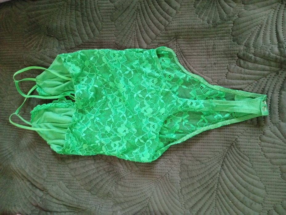 Body koronkowe zielone Bershka s