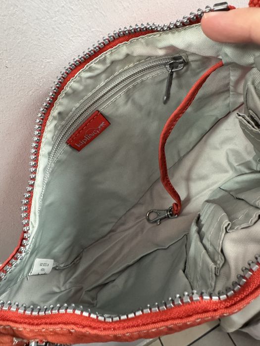 Torebka bagietka na ramię do ręki Kipling jak nowa