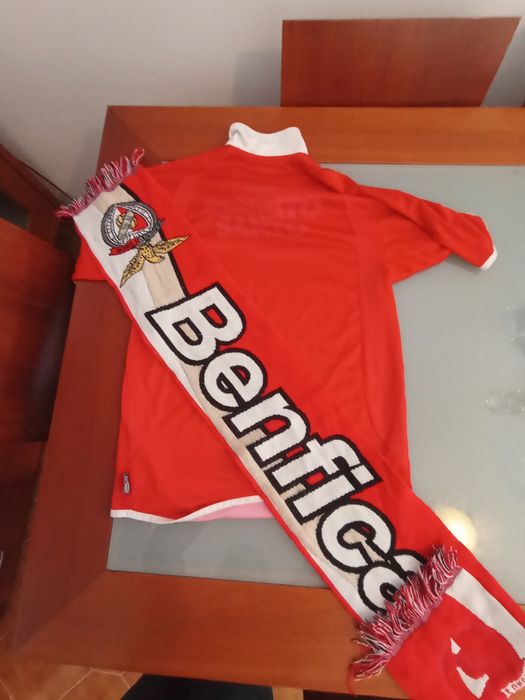 camisola do Benfica - orginal - 2004-2005  + Cachecol	2004 - 2005	vodafone espirito santo adidas