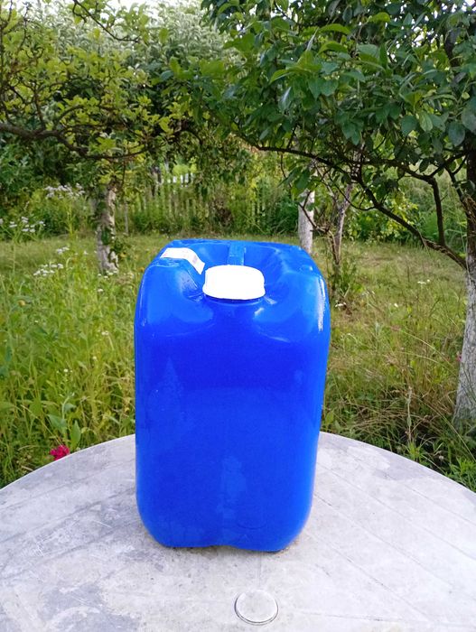 Kanister 20l  na wodę pitną, wino/oleje paliwo