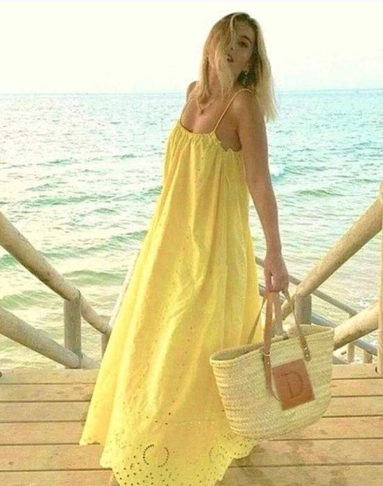 Жовта максі-сукня сарафан з вишивкою без рукавів zara