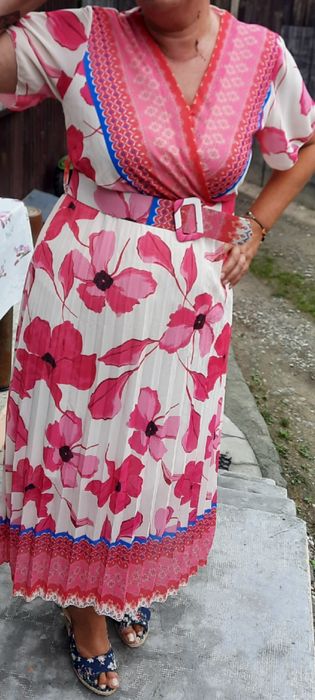 Piękna sukienka na każdą okazję