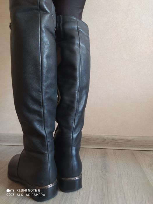 Продаю шкіряні чоботи