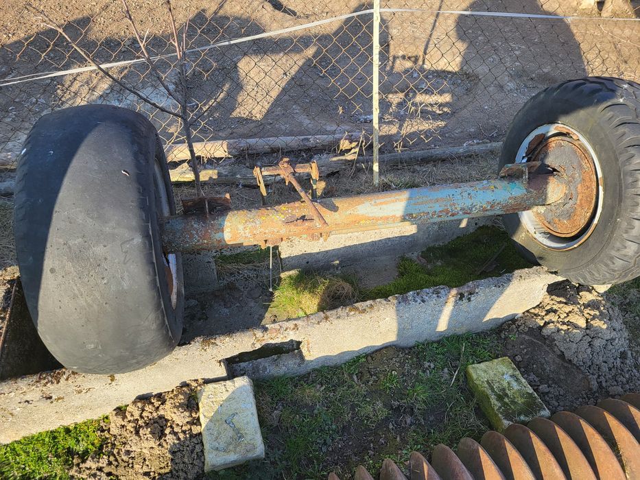 Oś z kołami sprzedam