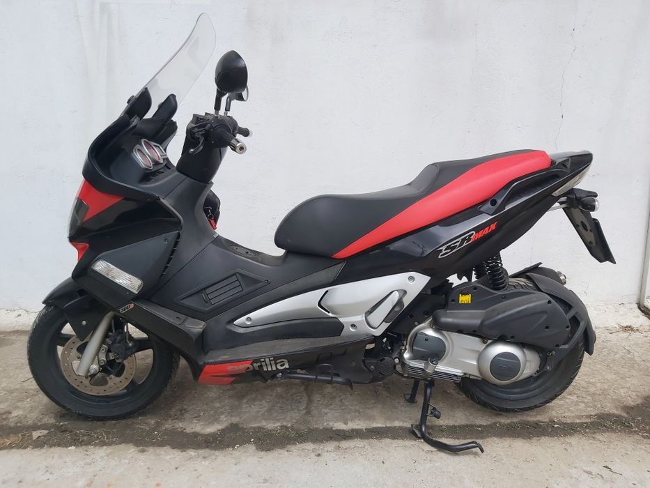 Продам скутер Aprilia SR300
