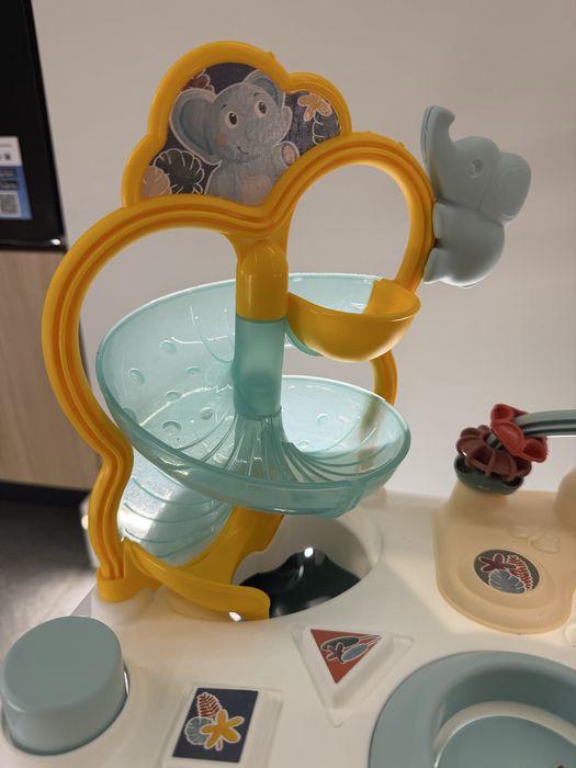 Продам дитячий ігровий столик Smoby