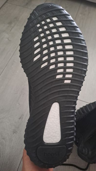 Кросівки adidas 45