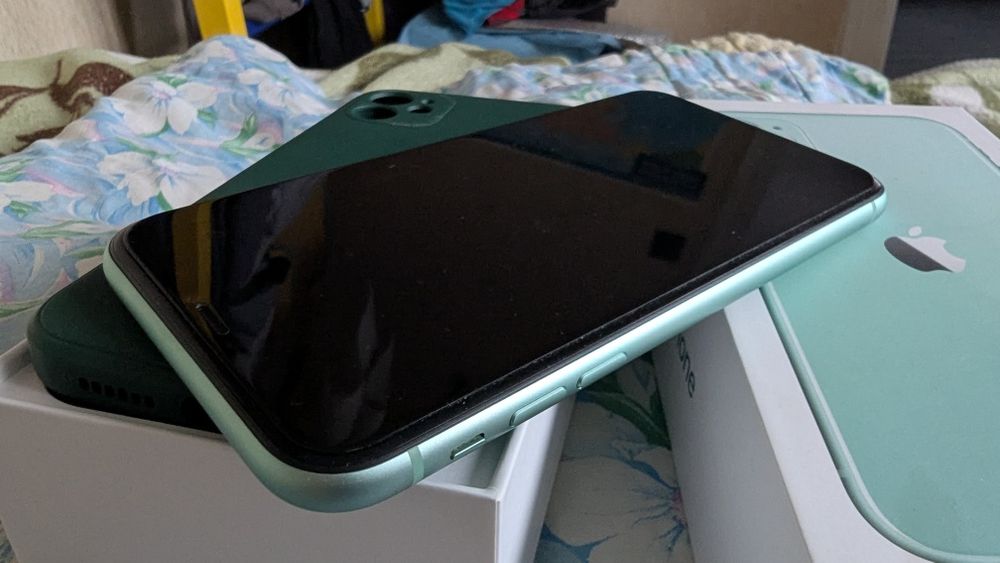 Iphon 11 Neverlock 256 акб 99% Айфон 11 iPhone 11