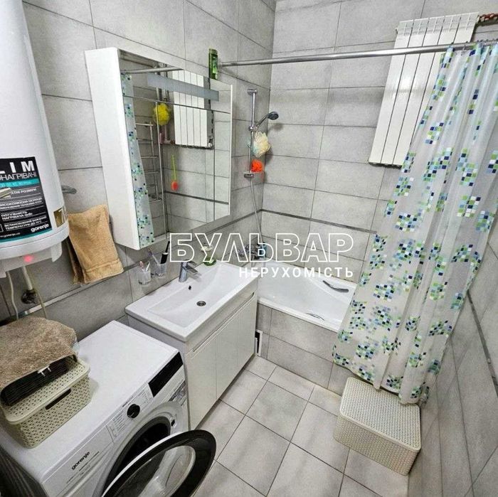 Продам 3 к.кв., Центр, Шатиловка, ул. Авиационная, м. Научная