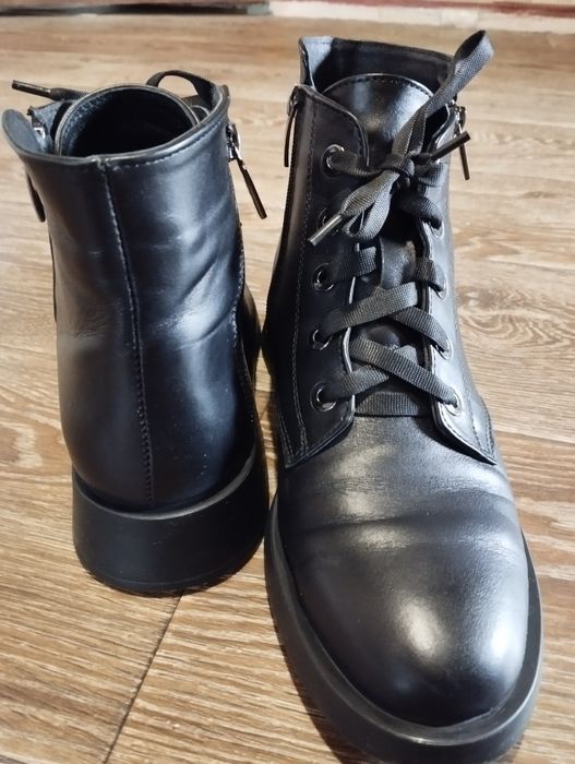 Чобітки жіночі демисезонні шкіряні