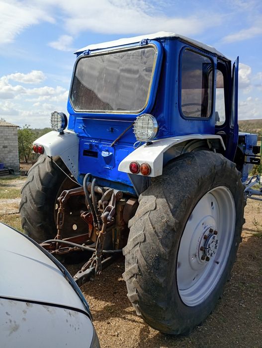 Продам ЮМЗ 6 на повному бойовому ходу