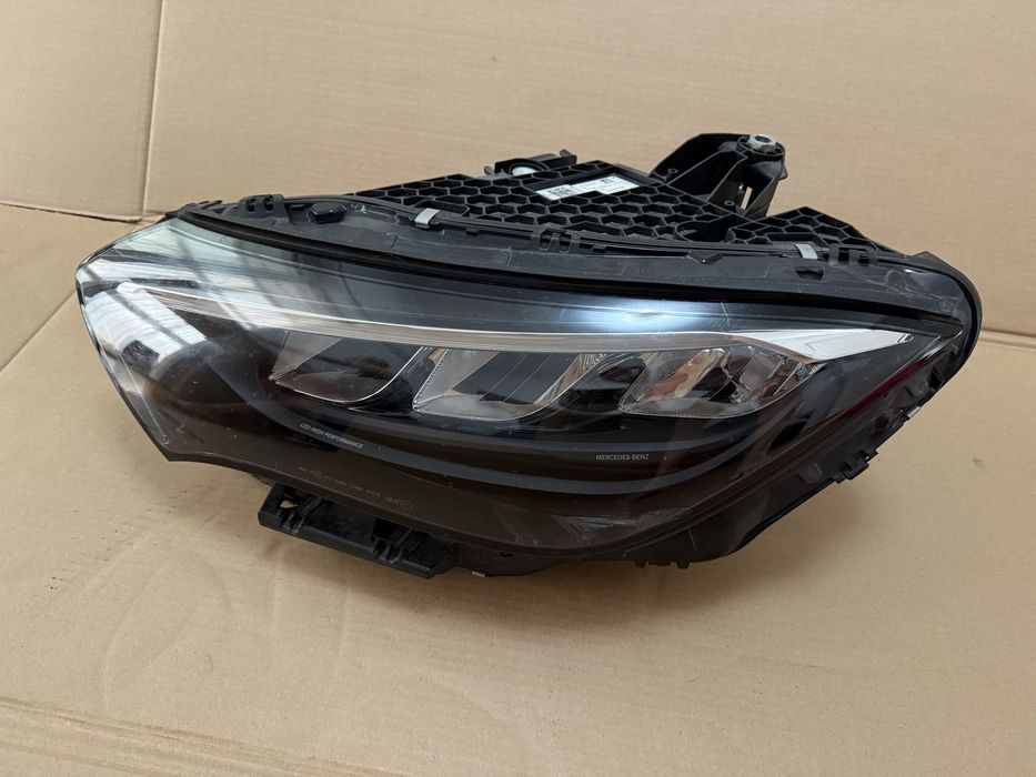 Farol Esquerdo LED Mercedes EQE V295 | OEM | Original