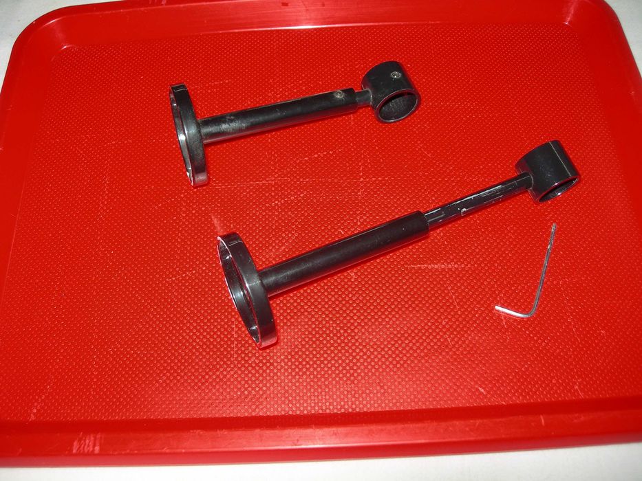 Suportes varões cortinados.