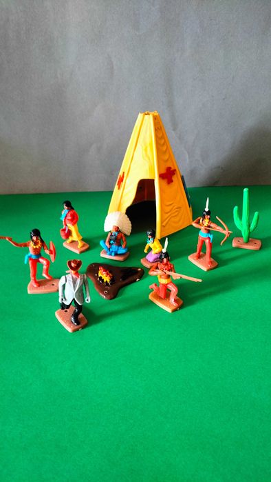 PLASTY anos 70 - Conjunto FAR WEST - compatível com Elastolin e Timpo Toys Swoppet. Portes inclusos.