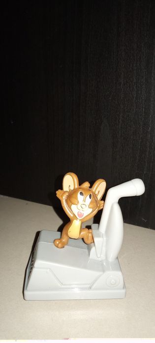 Aspirador com o Rato do Tom e Jerry (para brincar)
