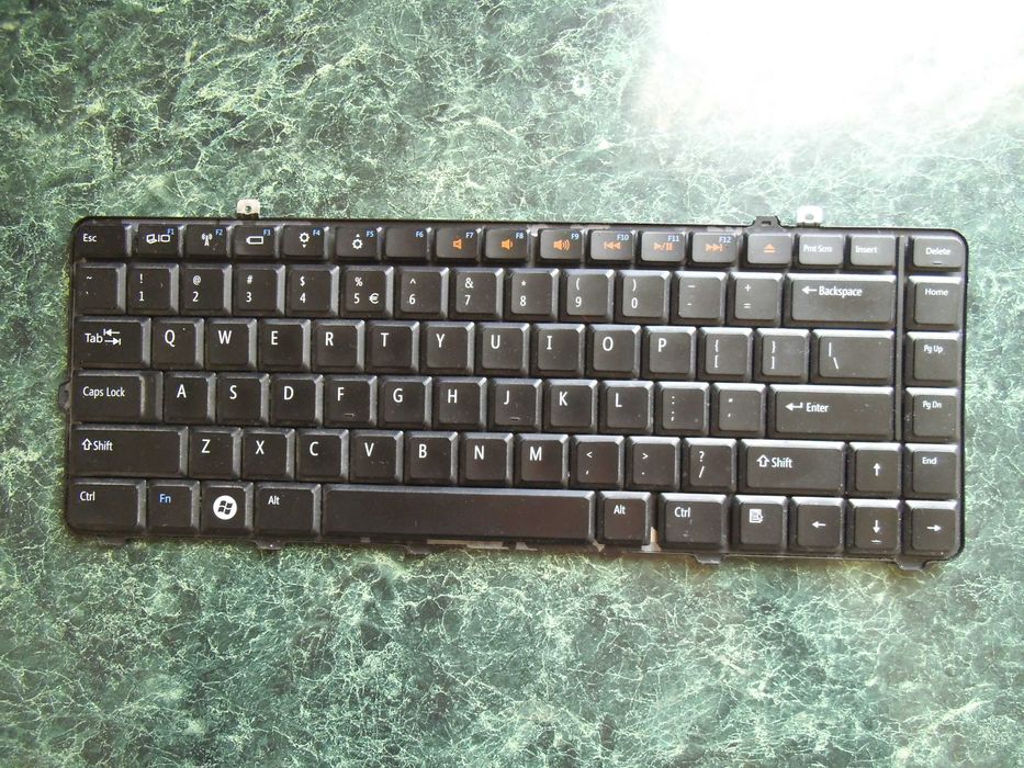 Klawiatura do laptopa DELL Studio 1555 / LENOWO V460 / TOSHIBA A25