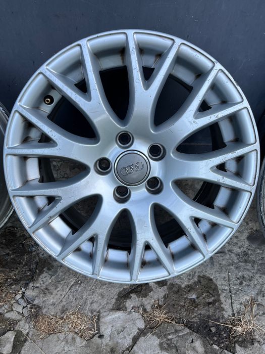 Продам диски Audi R17