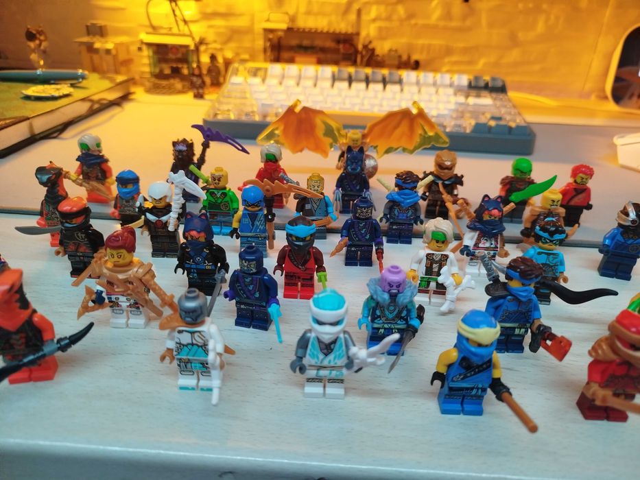lego minifigures ninjago lot , 40 minifigures