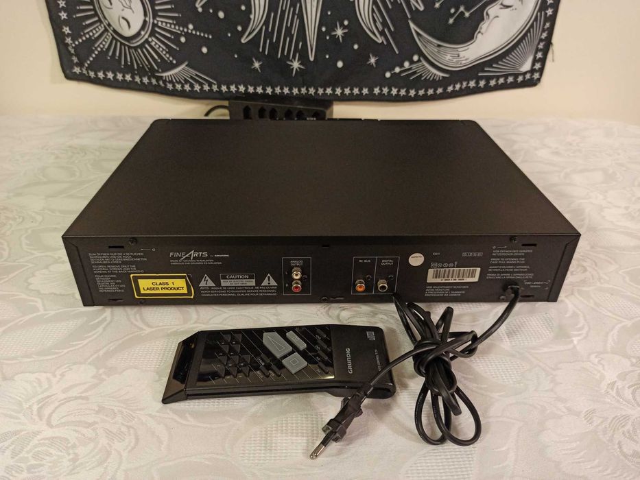 Odtwarzacz CD Grundig FineArts CD1 z pilotem