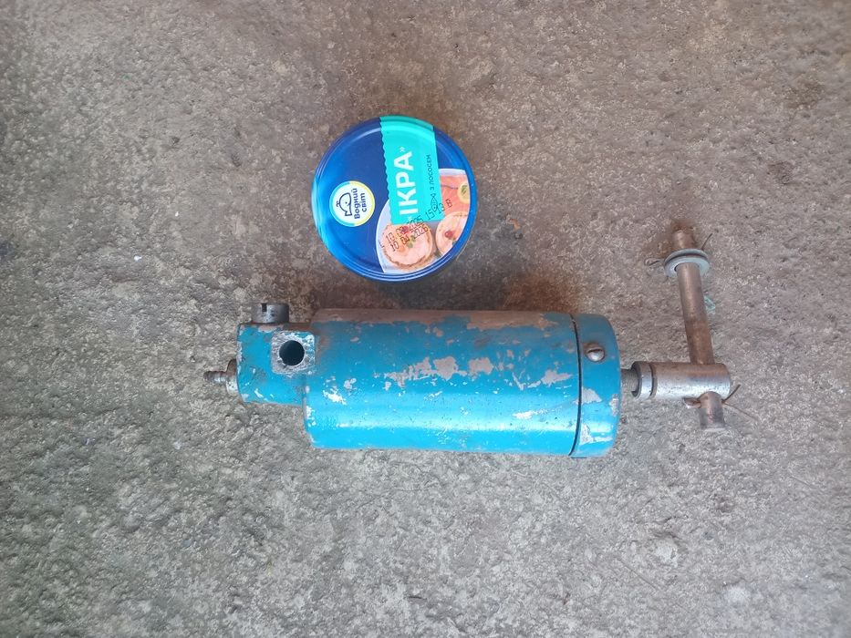 Продам масленкі до авто.