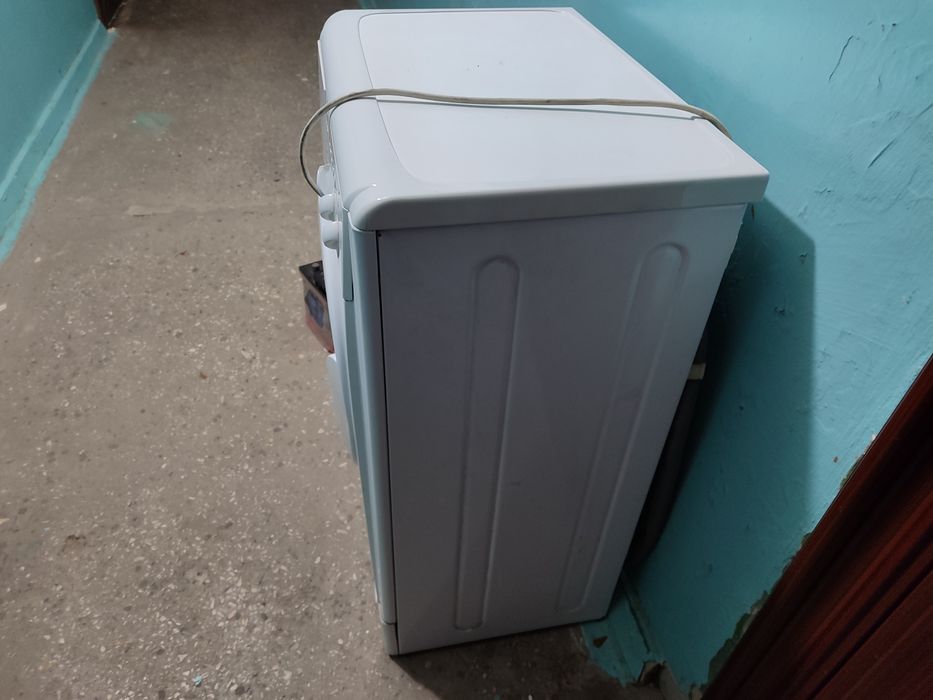 Пральна машина індезіт, на запчастини