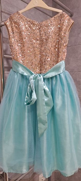 Плаття нарядні для дівчинки 3-6років