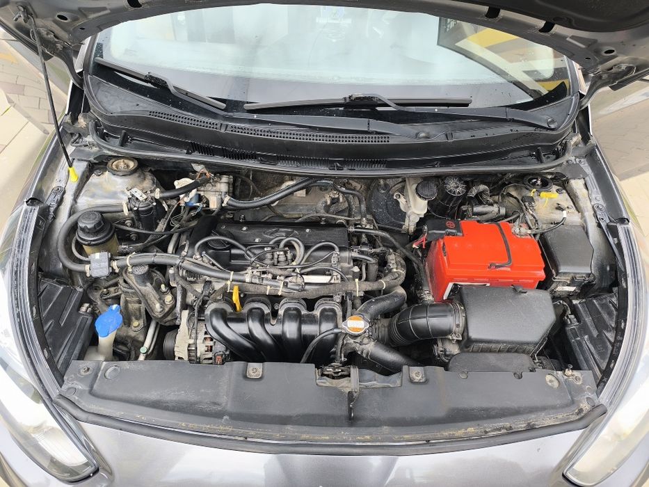 Продам автомобіль hyundai accent 2011 року