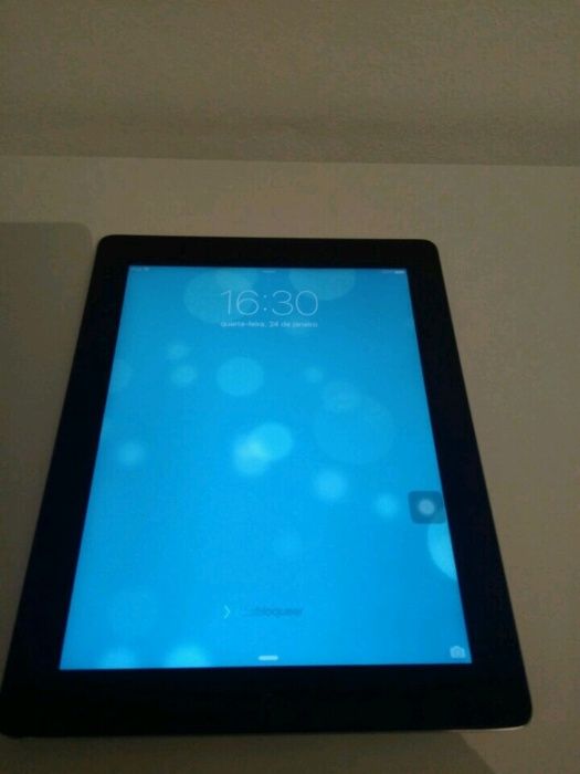 Second-Generation iPad64310011709825122