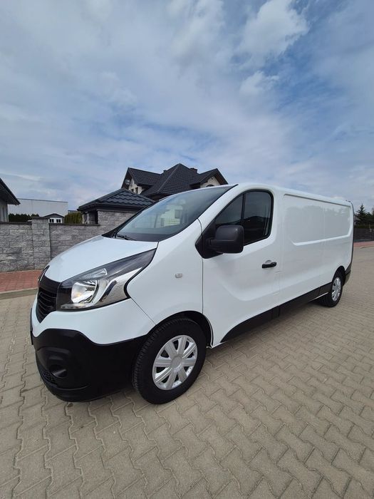 Renault Trafic 2017r Long 100Tys km!!! Klima Kamera Full Super stan  Jeden właściciel Nawigacja Niski przebieg