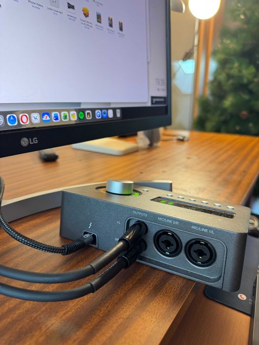 Placa de Som Universal Audio UAD Apollo Arrow Thunderbolt 3 MAC