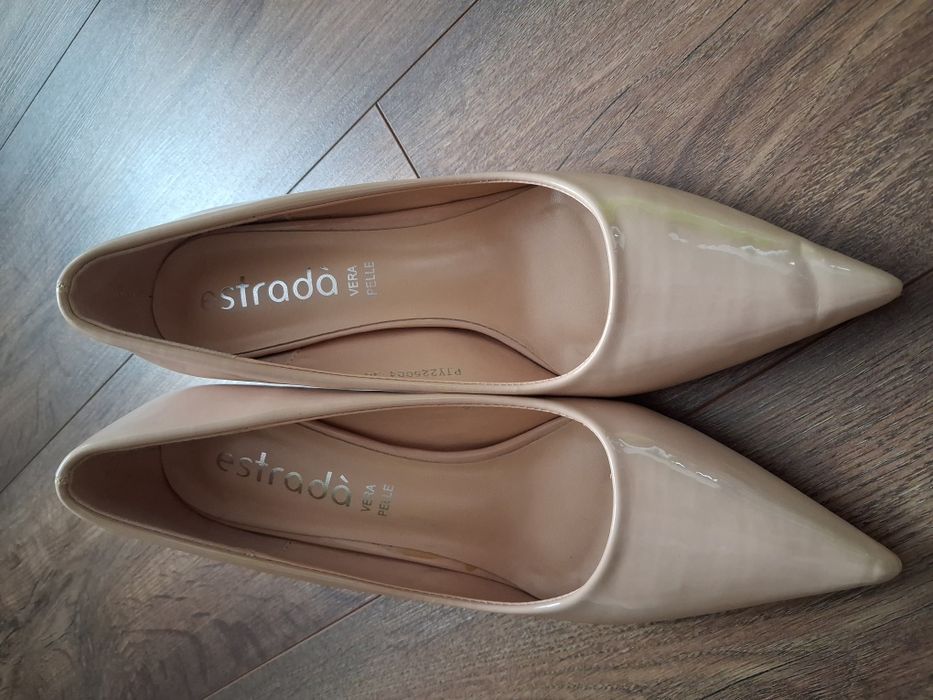Buty z ekoskóry bezowe, obcas 7cm