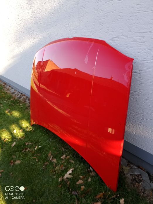 Maska pokrywa silnika Golf lV czerwona