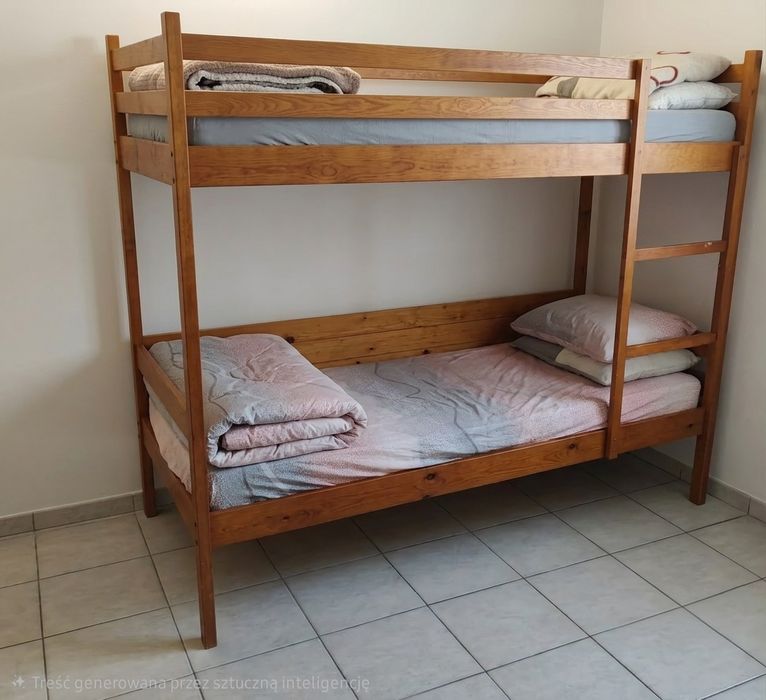 Łóżko piętrowe używane