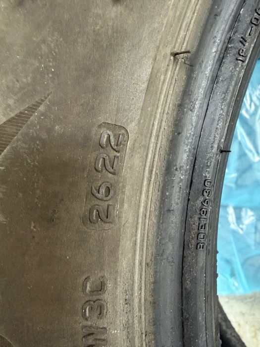 Opony zimowe Bridgestone 235/55/18