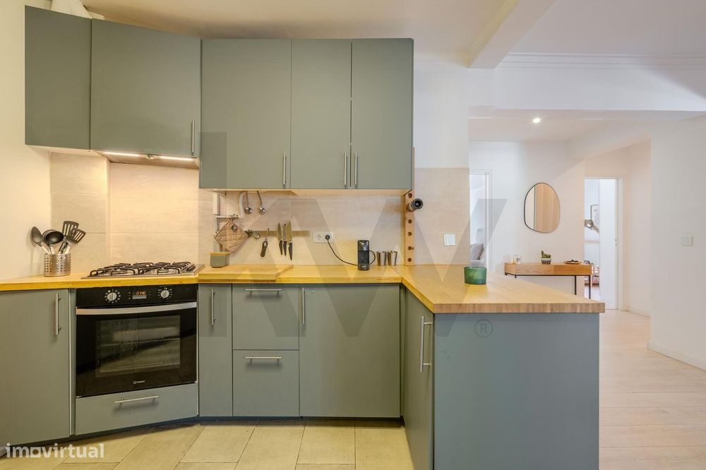 Apartamento T2 em Carnaxide | Remodelado | 87m2