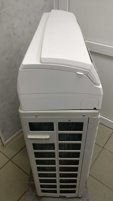 Кондиционер настенный инвертор Daikin FTXS50D2V1W б/у до 60 м2 монтаж
