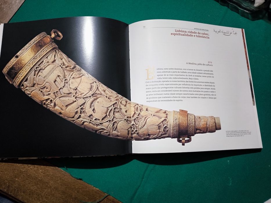 Livro em busca da Lisboa Árabe dos ctt