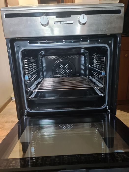 Indukcja z elektrycznym piekarnikiem