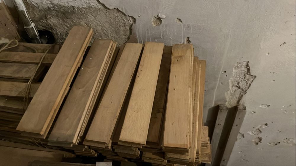 Parkiet bukowy w dobrym stanie