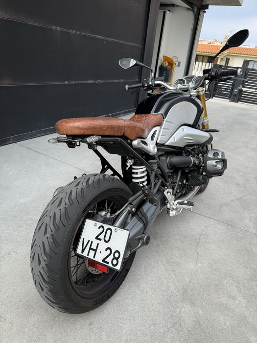 BMW R nineT – 35.000 km – Escapes Akrapovic – Banco Novo – Extras