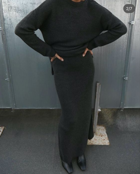 Трикотажний костюм зі спідницею міді Coosh