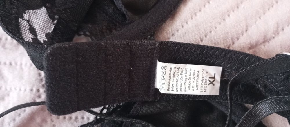 Damski czarny biustonosz