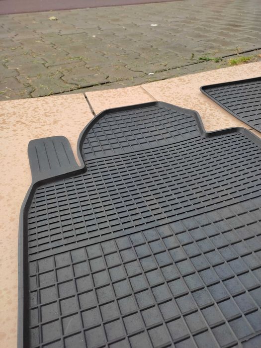 NOWE Dywaniki gumowe SEAT TOLEDO III 04-09r dopasowane korytka korytko