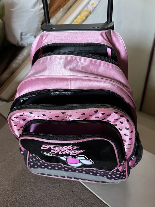 Plecak Hello Kitty stelaż walizka z rączką wzmacniany różowo-czarny