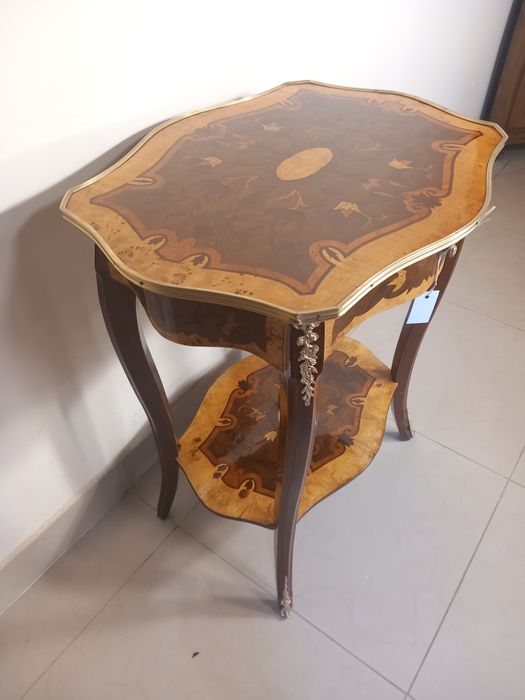 Konsola stoliczek antyk styl Ludwik XV intarsja gięte nóżki mosieżneI