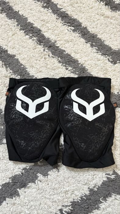 Наколінники Demon з d3o розмір M