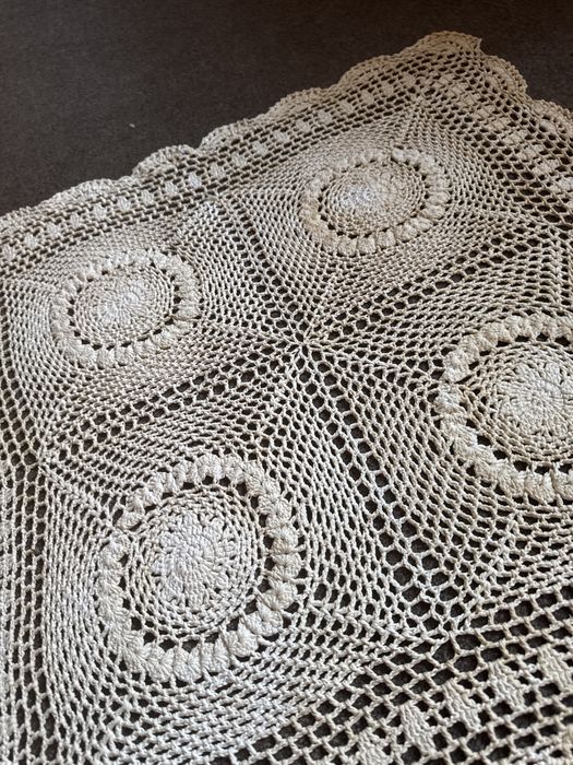 Obrus szydełkowy ręcznie robione do kolekcji